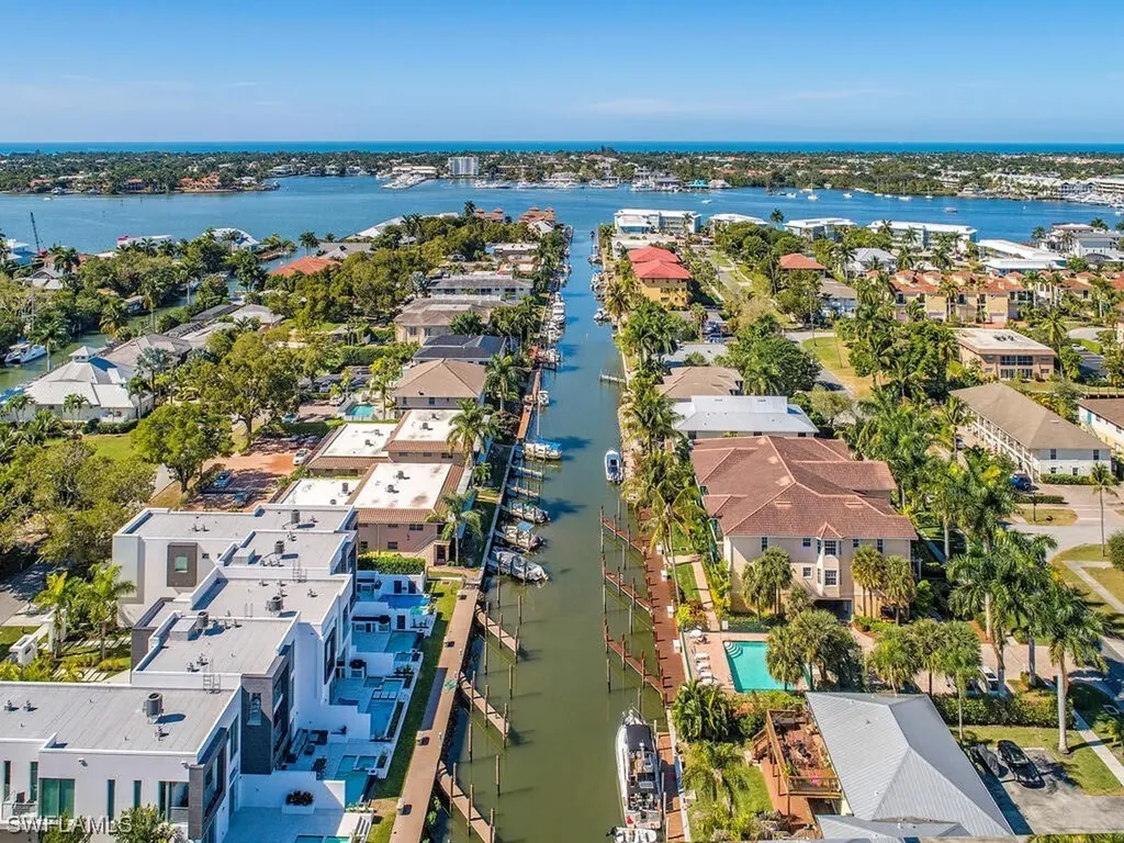 1540 Blue Point Avenue Naples FL 34102