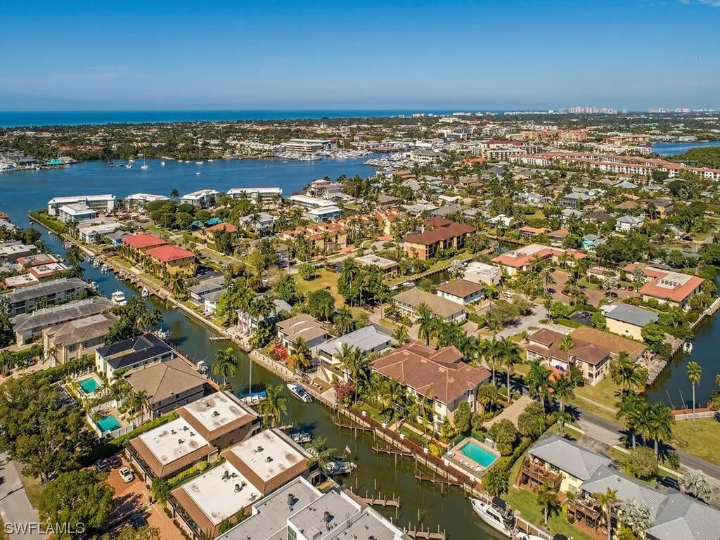 1540 Blue Point Avenue Naples FL 34102