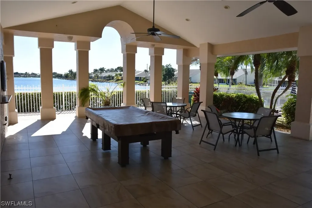 2908 W Crown Pointe Boulevard Naples FL 34112