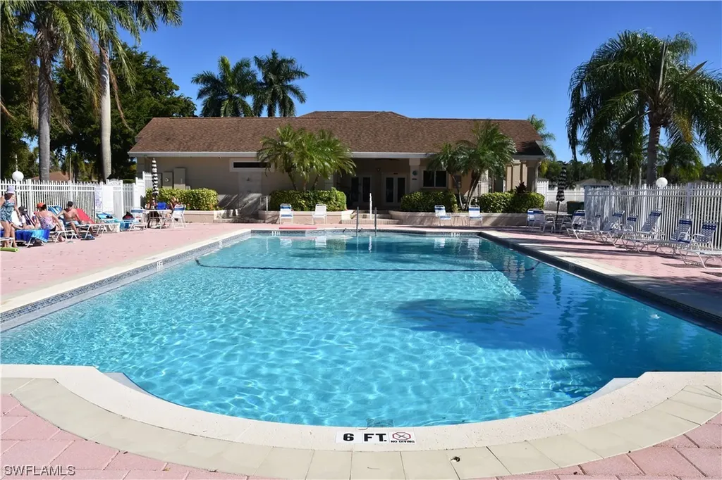 2908 W Crown Pointe Boulevard Naples FL 34112