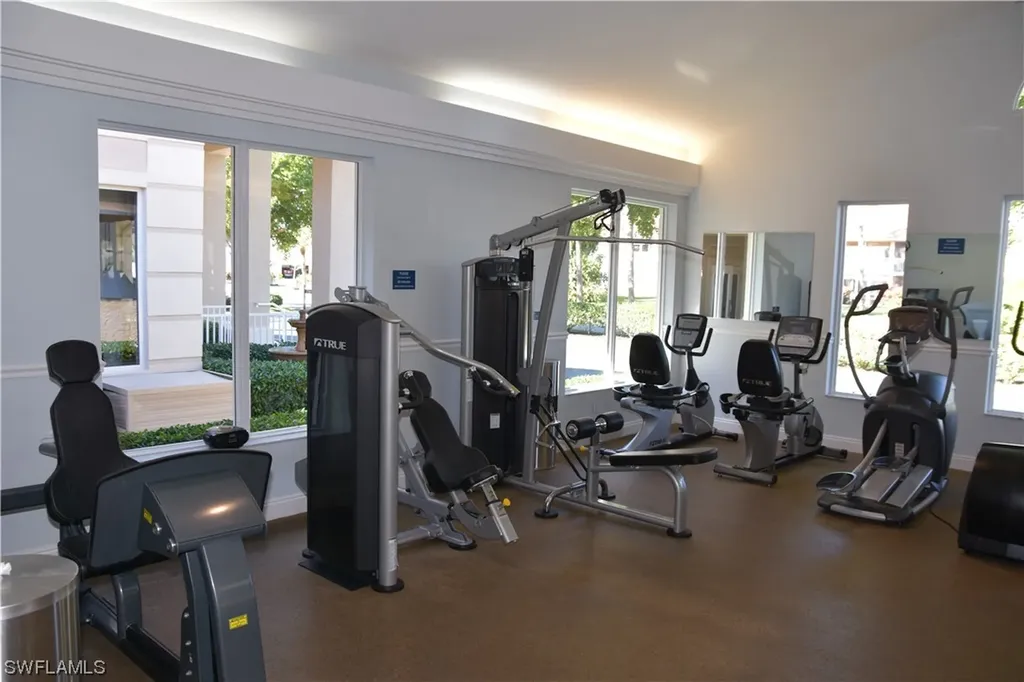 2908 W Crown Pointe Boulevard Naples FL 34112