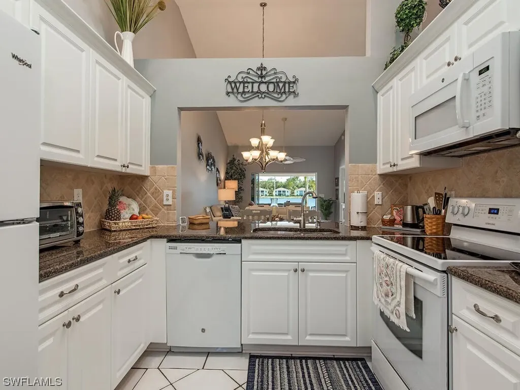 2908 W Crown Pointe Boulevard Naples FL 34112