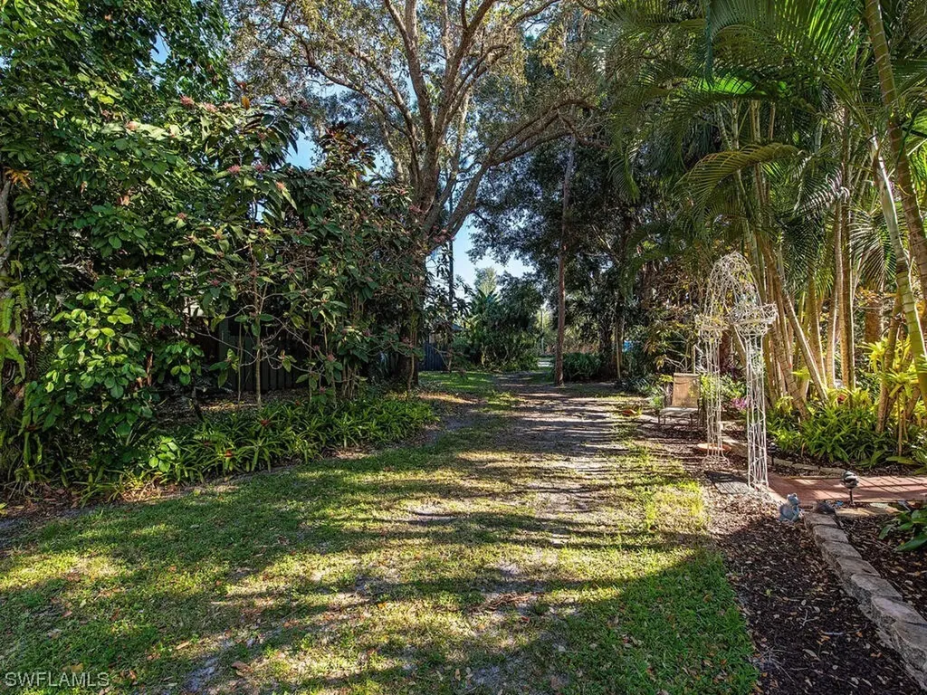 1345 Solana Road Naples FL 34103
