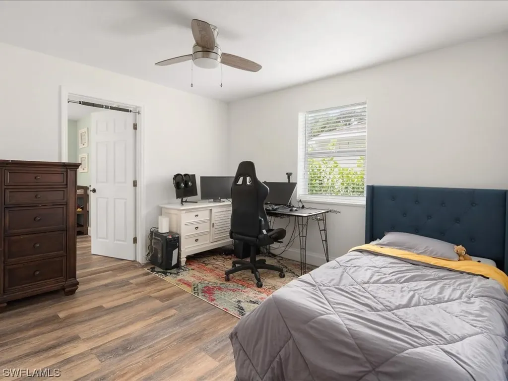 1140 9th Avenue N Naples FL 34102