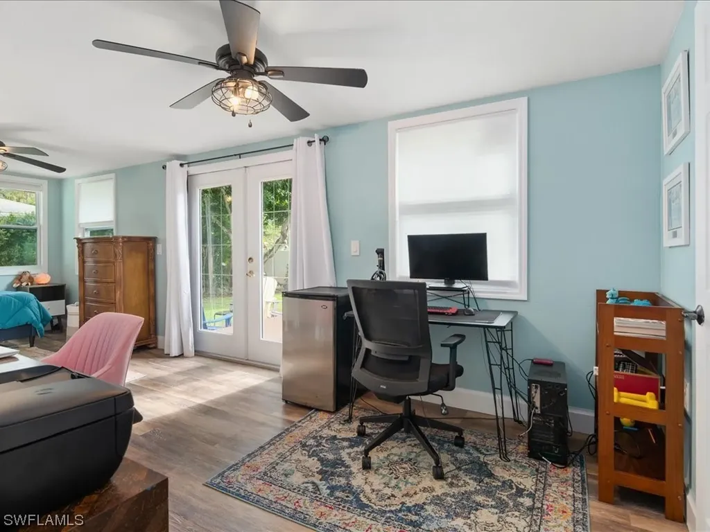 1140 9th Avenue N Naples FL 34102