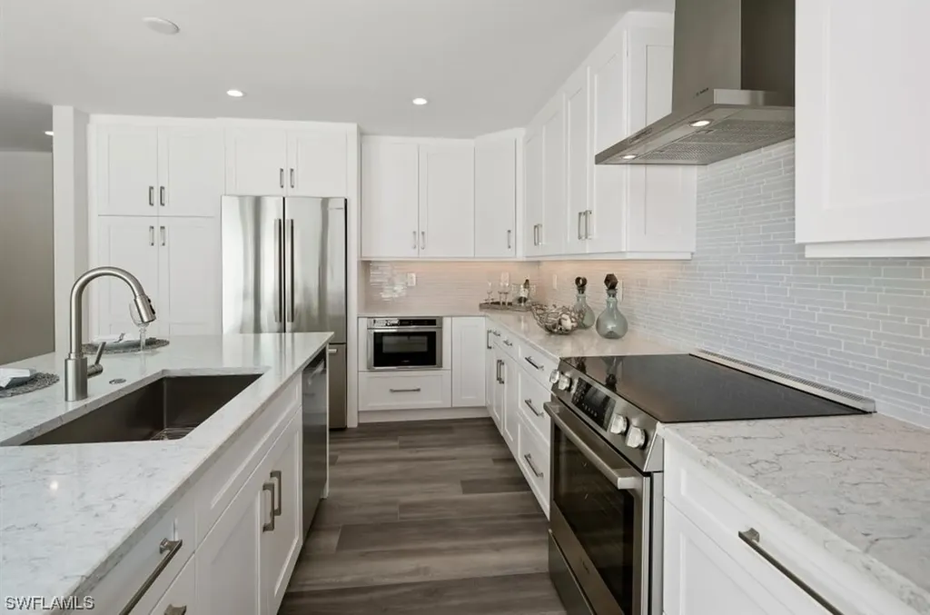 4838 West Boulevard Naples FL 34103