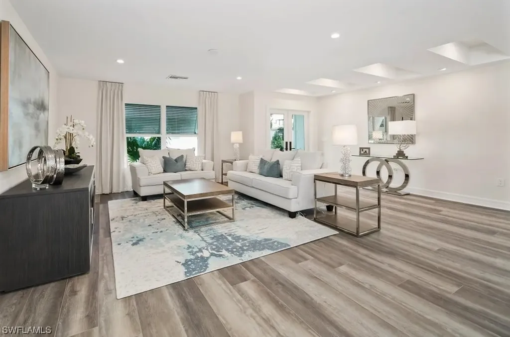 4838 West Boulevard Naples FL 34103