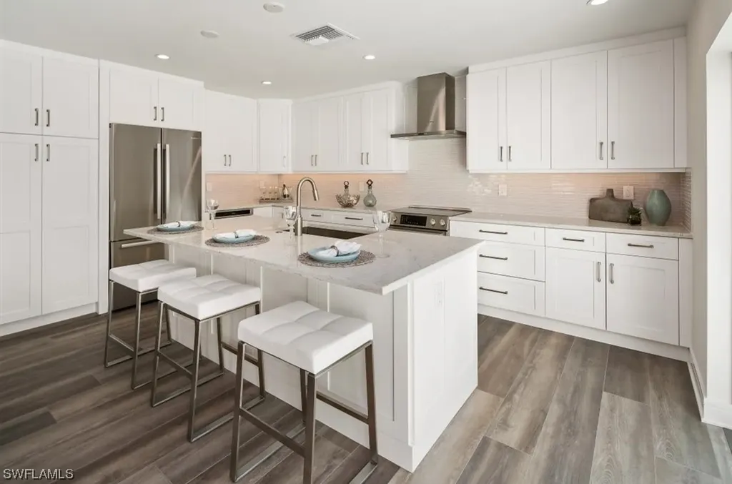 4838 West Boulevard Naples FL 34103