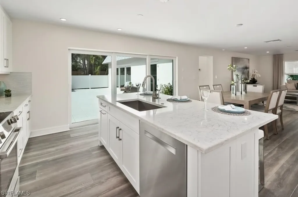 4838 West Boulevard Naples FL 34103