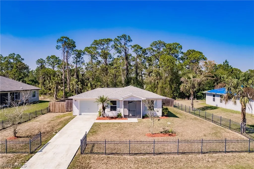 5003 N Obispo Circle Labelle FL 33935