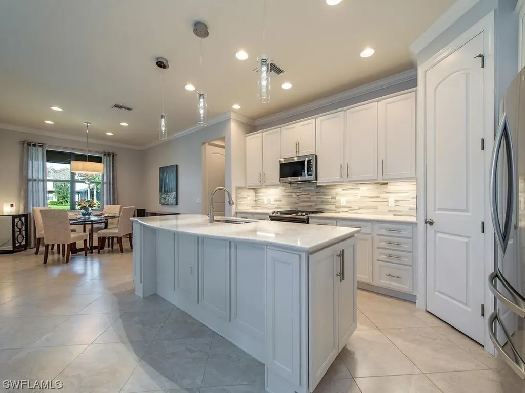 16221 Borelle Circle Naples FL 34110
