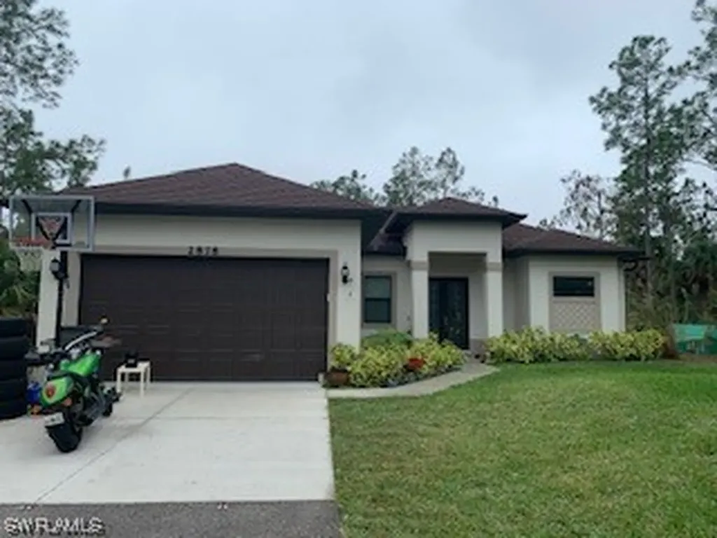 2878 8th Avenue SE Naples FL 34117
