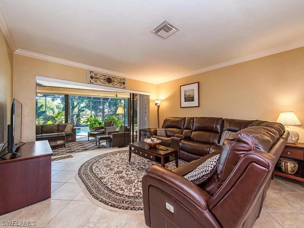 439 Torrey Pines Point Naples FL 34113