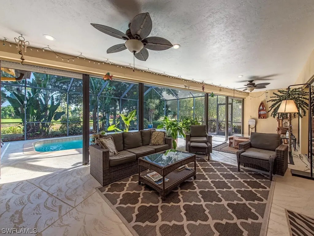 439 Torrey Pines Point Naples FL 34113