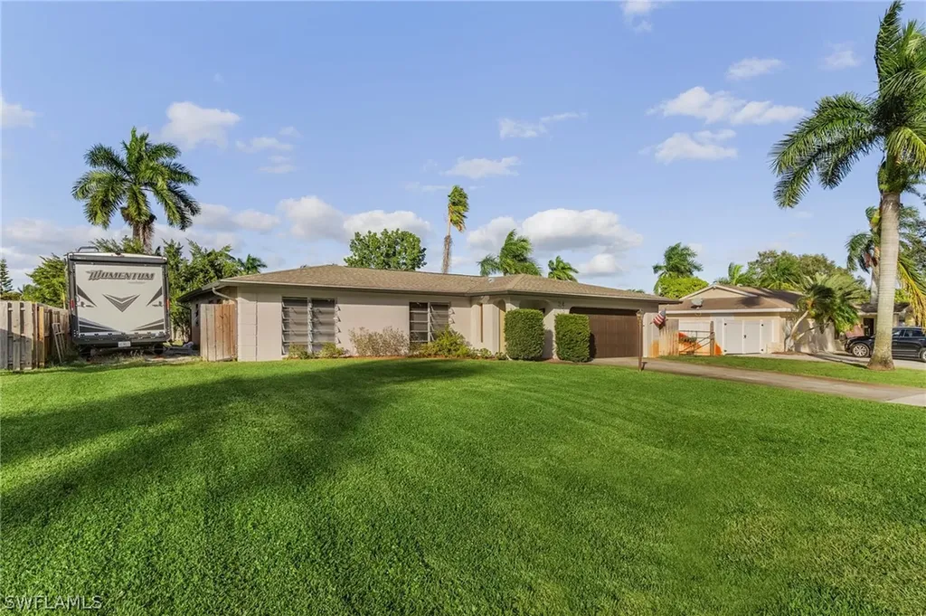 2413 La Salle Avenue Fort Myers FL 33907