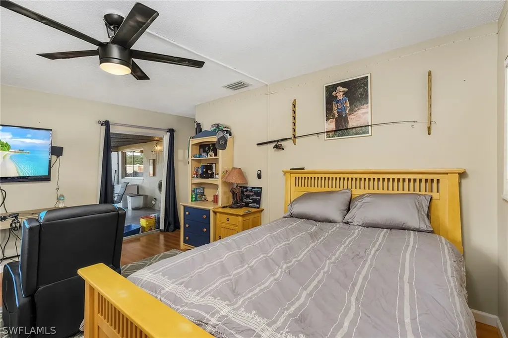 2413 La Salle Avenue Fort Myers FL 33907