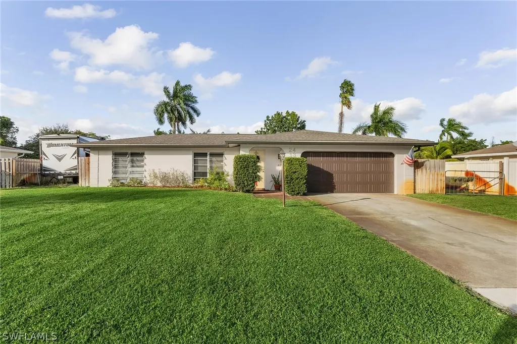 2413 La Salle Avenue Fort Myers FL 33907