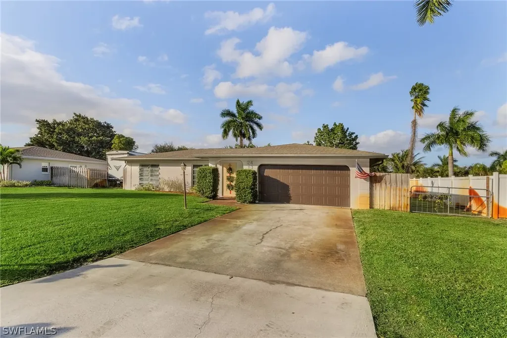 2413 La Salle Avenue Fort Myers FL 33907