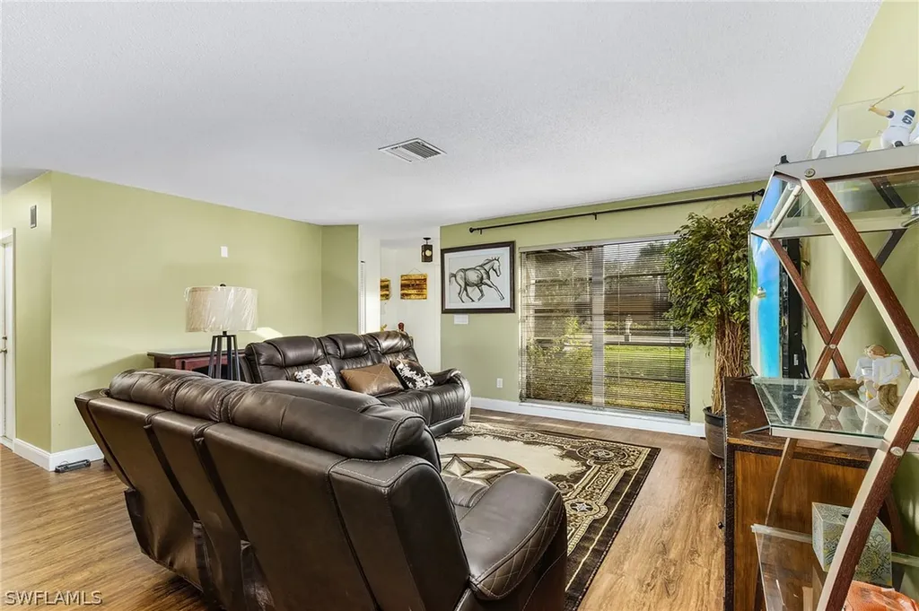 2413 La Salle Avenue Fort Myers FL 33907