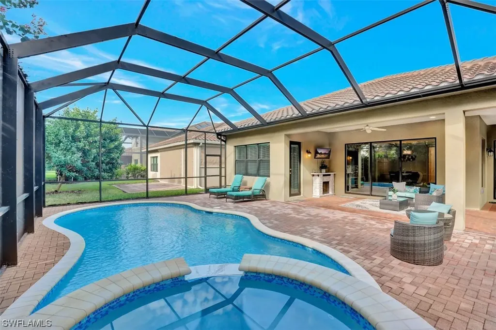 13732 Luna Drive Naples FL 34109