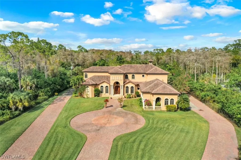 3645 7th Avenue NW Naples FL 34120