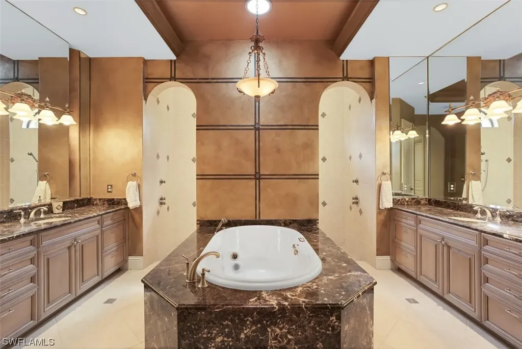 3645 7th Avenue NW Naples FL 34120