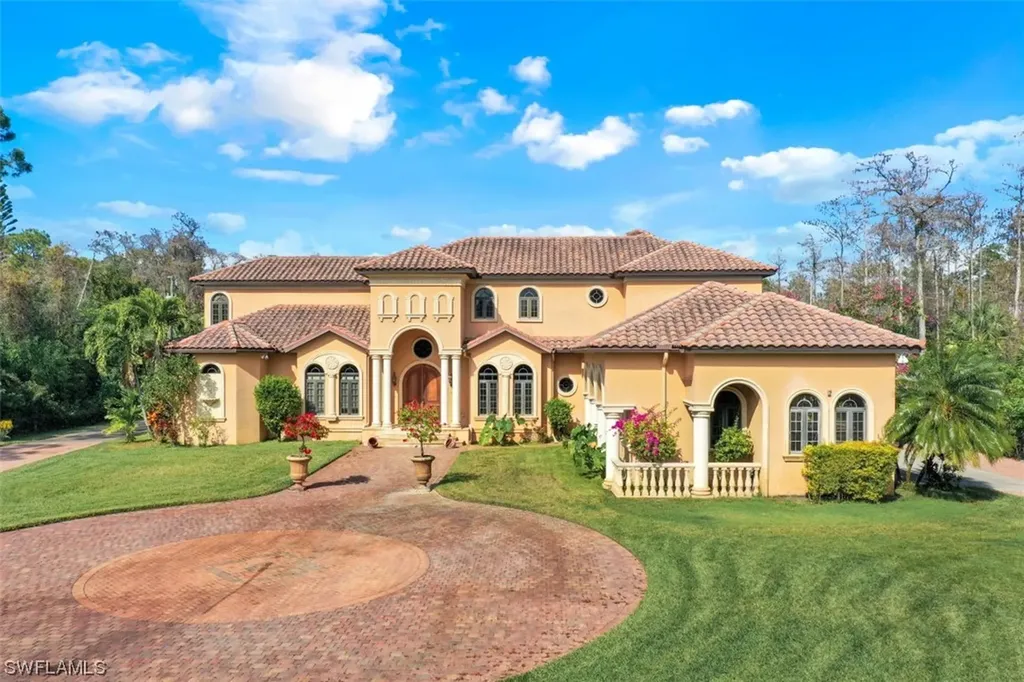3645 7th Avenue NW Naples FL 34120