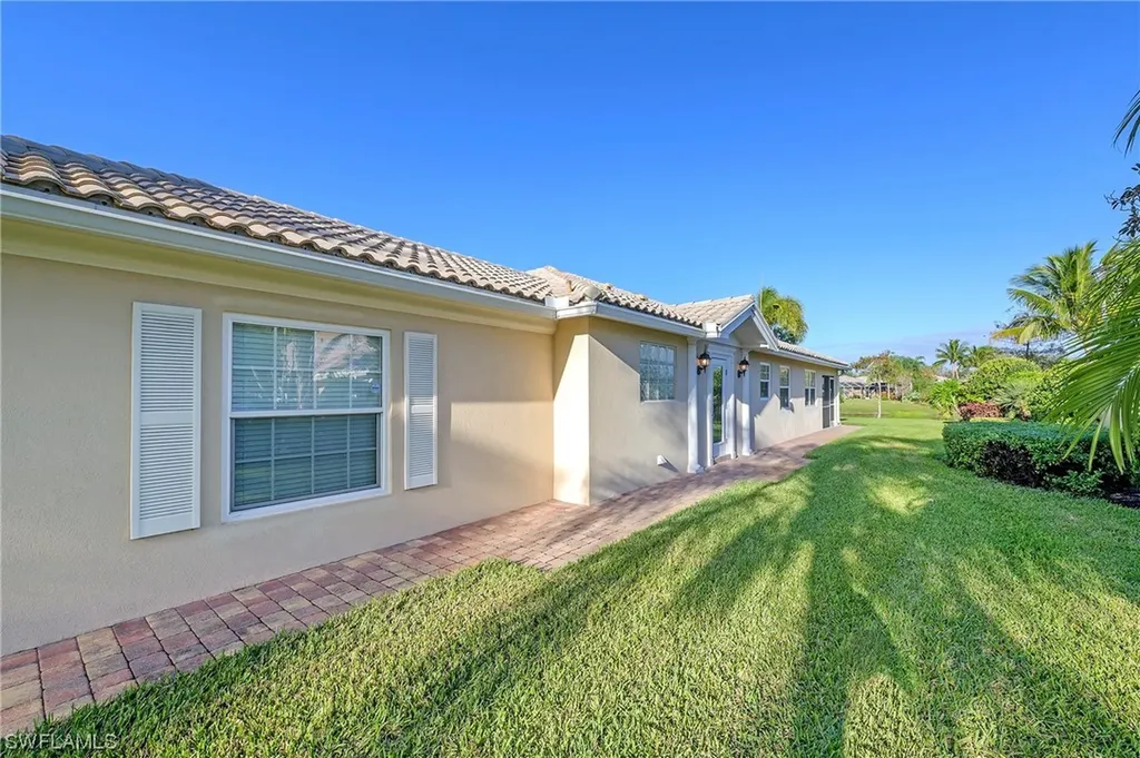 Bonita Springs FL, 15370 Upwind Drive