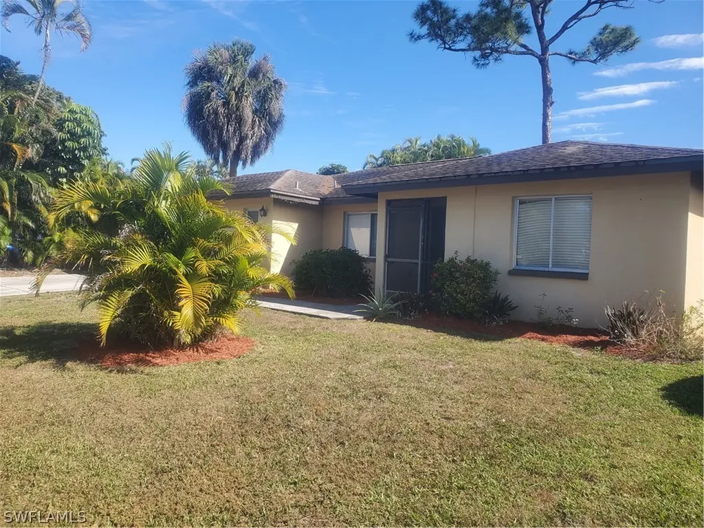 1618 Forest Lakes Boulevard Naples FL 34105