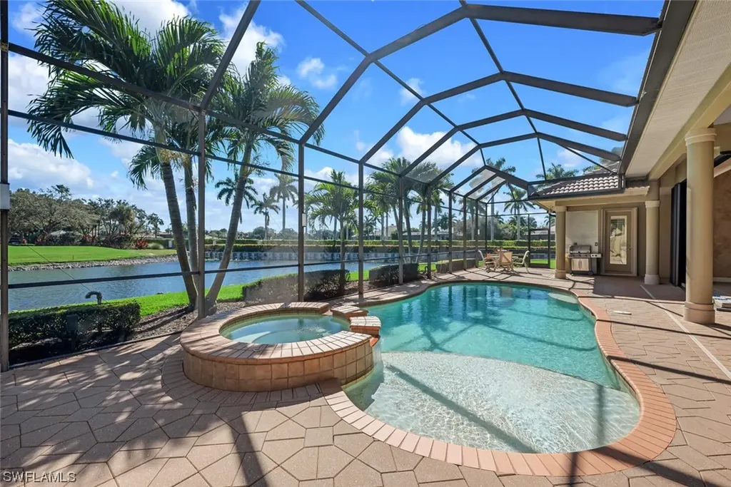 3012 Hendon Court Naples FL 34105