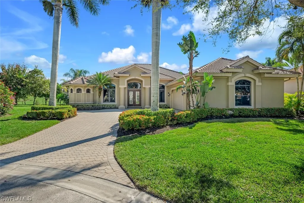 3012 Hendon Court Naples FL 34105