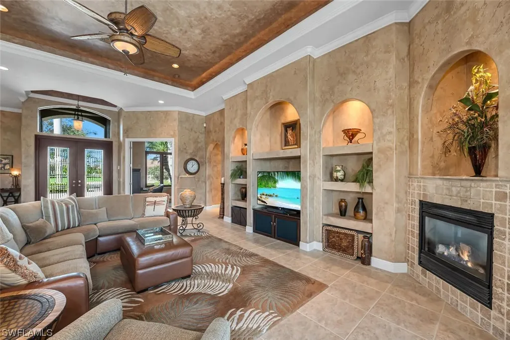 3012 Hendon Court Naples FL 34105