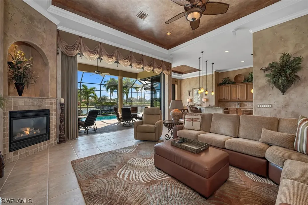 3012 Hendon Court Naples FL 34105