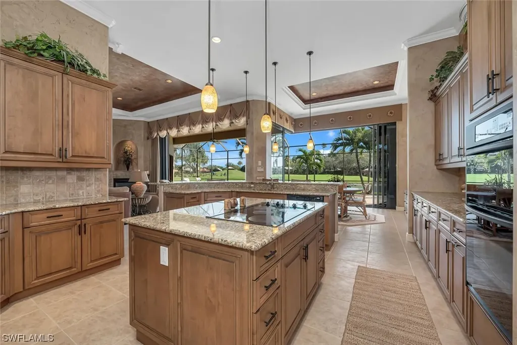 3012 Hendon Court Naples FL 34105