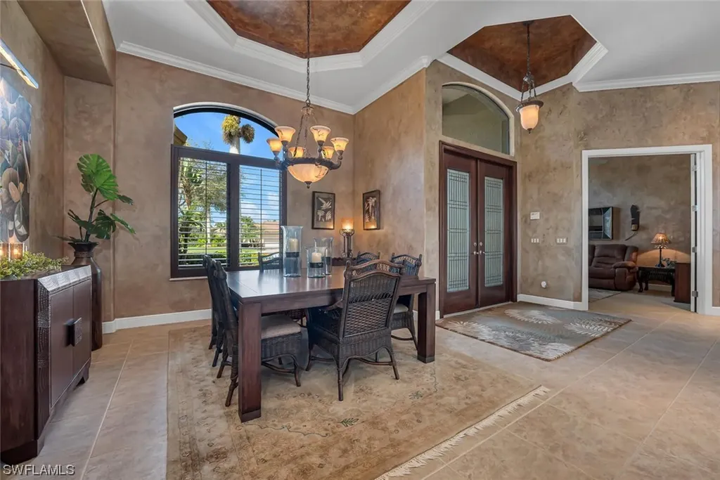 3012 Hendon Court Naples FL 34105