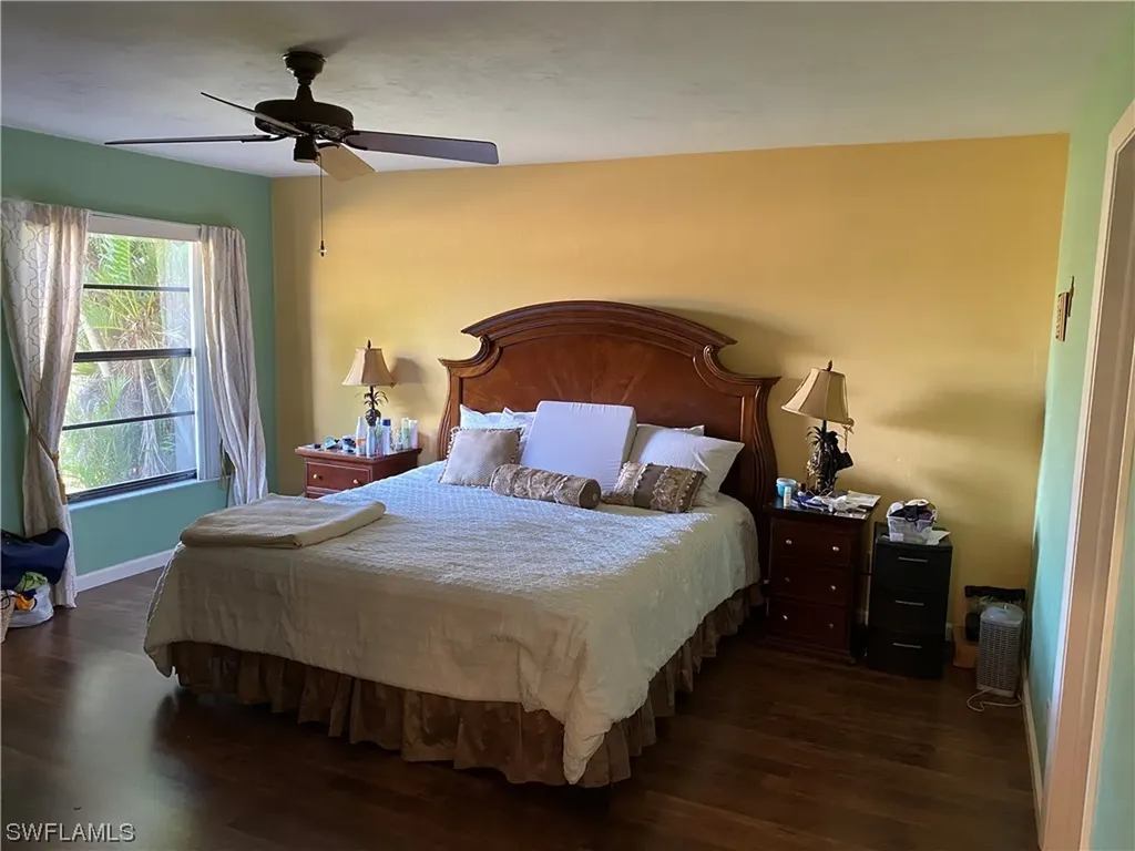 4821 Lakewood Boulevard Naples FL 34112