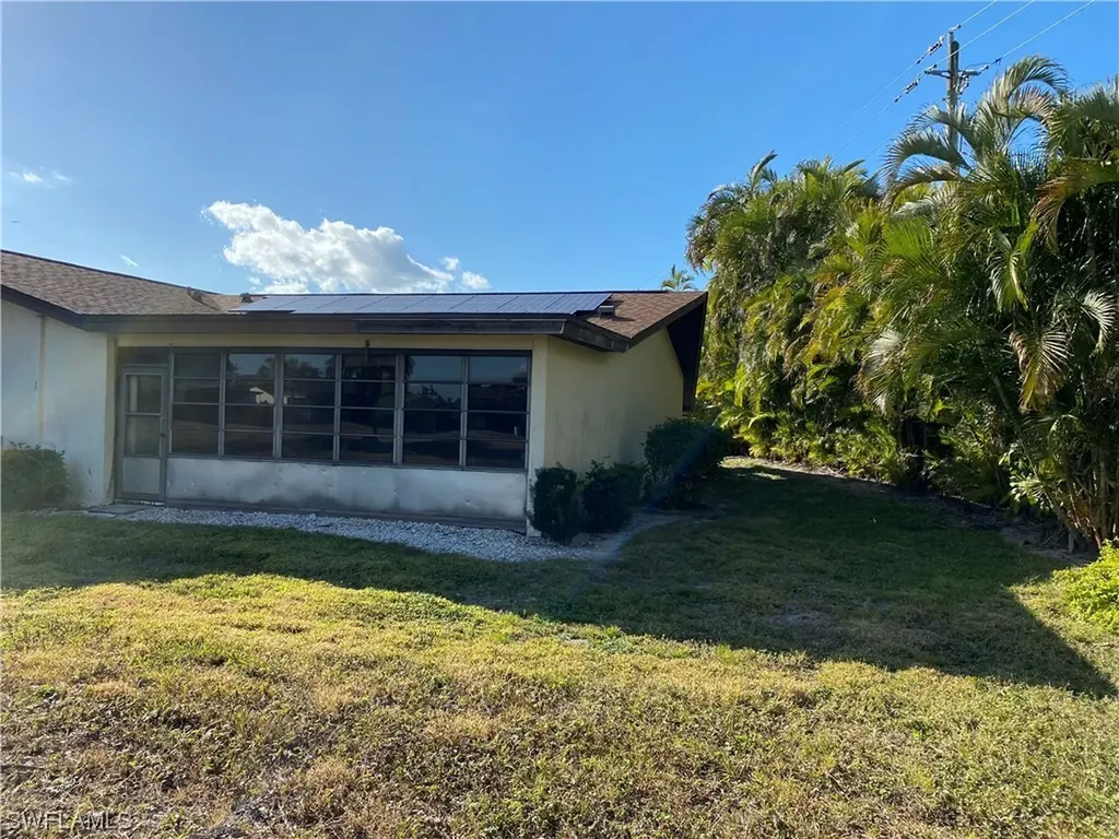 4821 Lakewood Boulevard Naples FL 34112