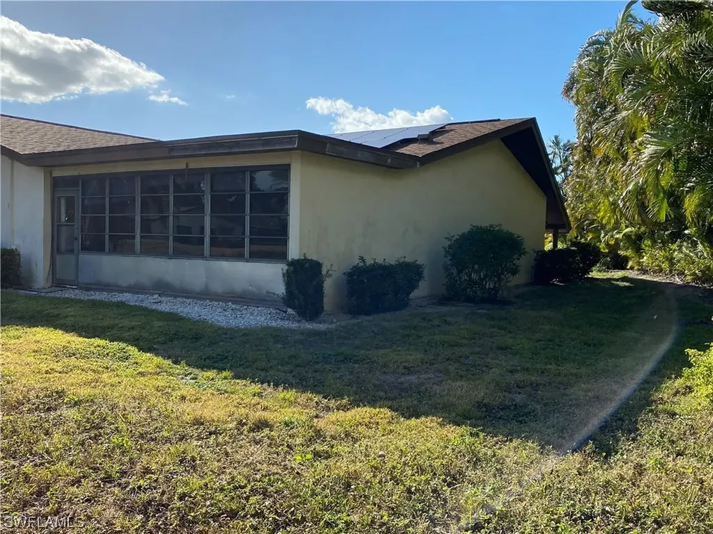 4821 Lakewood Boulevard Naples FL 34112