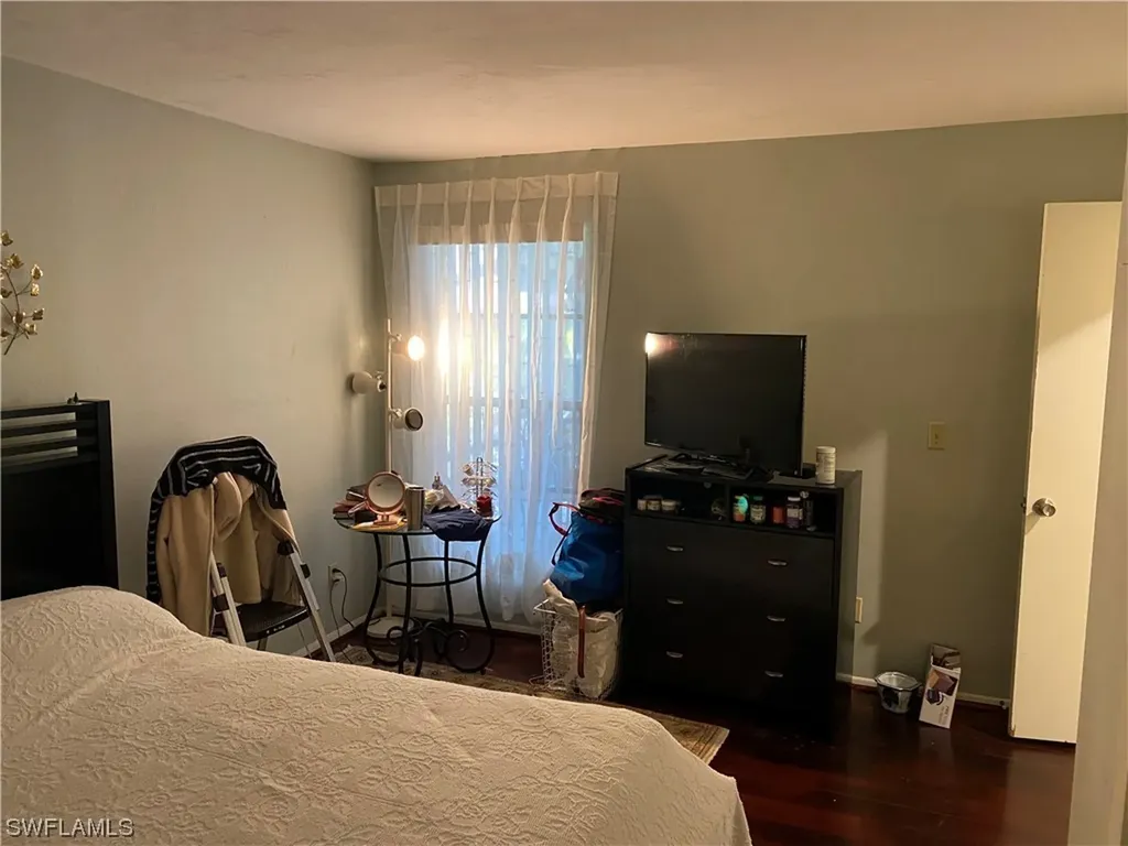 4821 Lakewood Boulevard Naples FL 34112