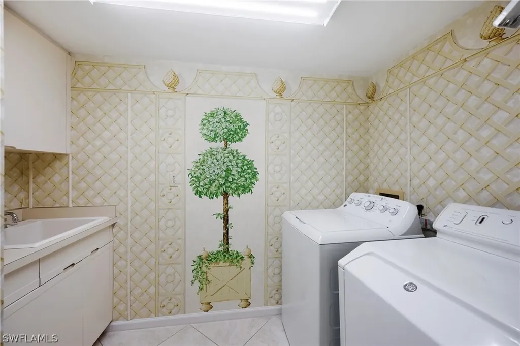 6001 Pelican Bay Boulevard Naples FL 34108-8166