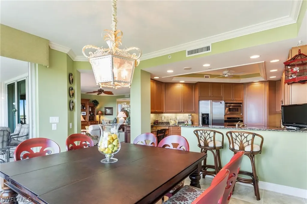 445 Cove Tower Drive Naples FL 34110