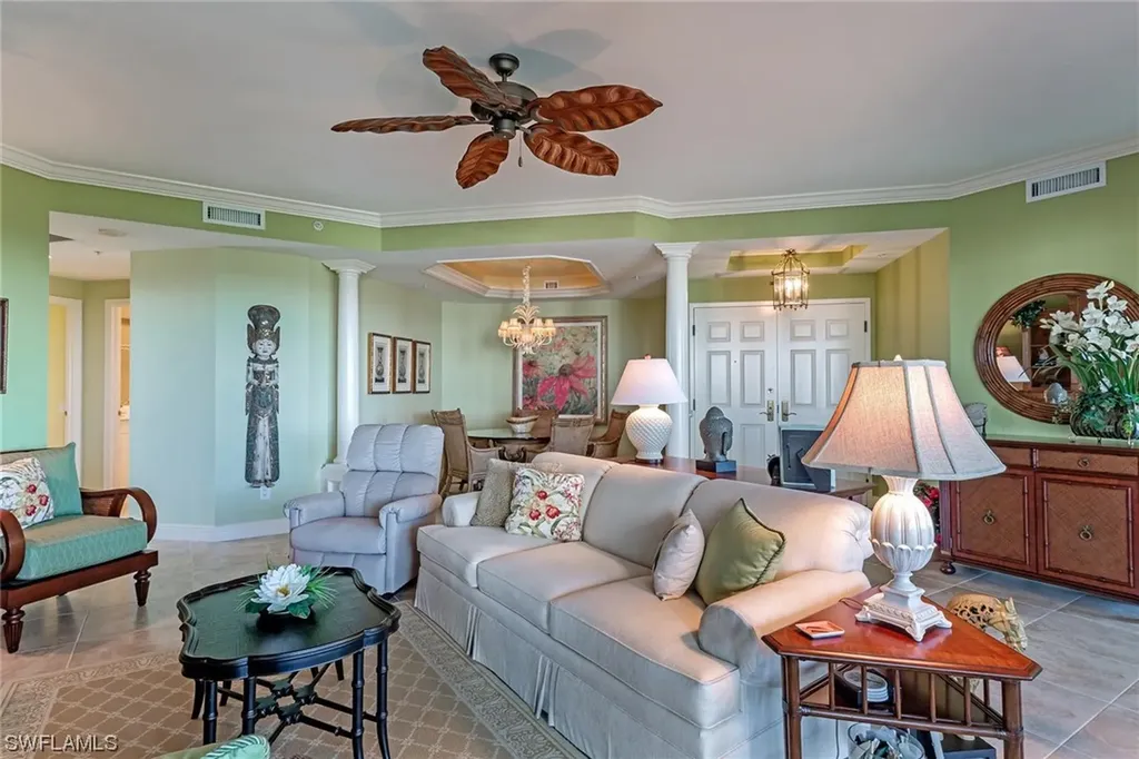 445 Cove Tower Drive Naples FL 34110
