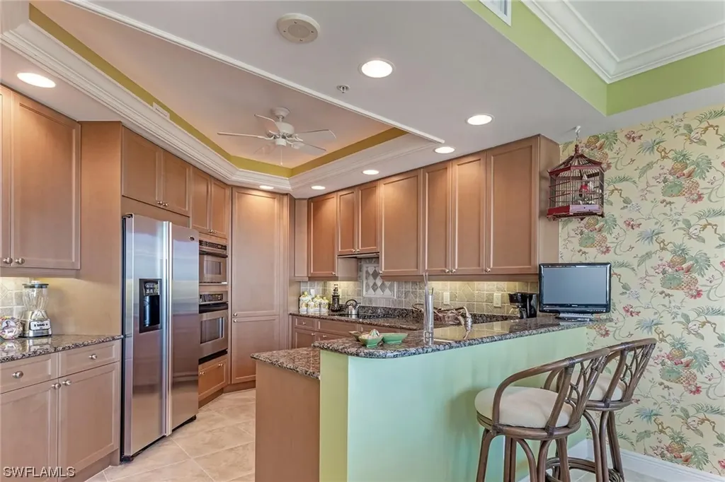 445 Cove Tower Drive Naples FL 34110