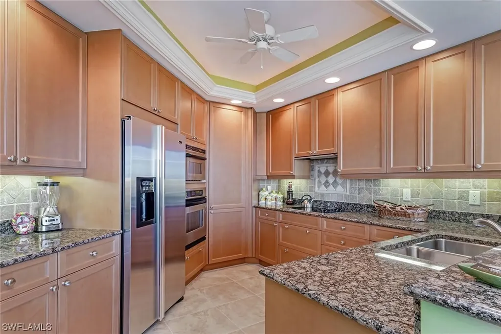 445 Cove Tower Drive Naples FL 34110