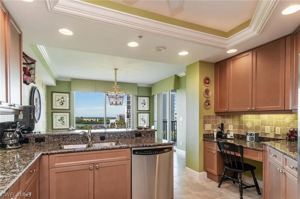 445 Cove Tower Drive Naples FL 34110