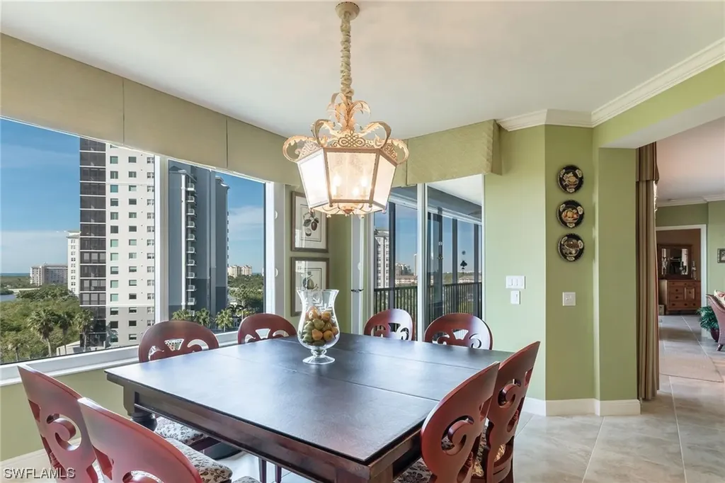 445 Cove Tower Drive Naples FL 34110