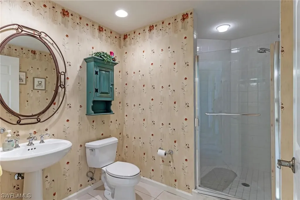 445 Cove Tower Drive Naples FL 34110