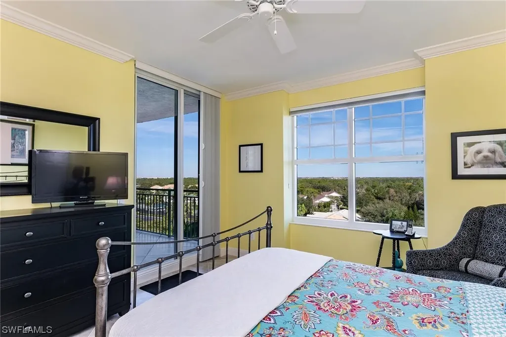 445 Cove Tower Drive Naples FL 34110