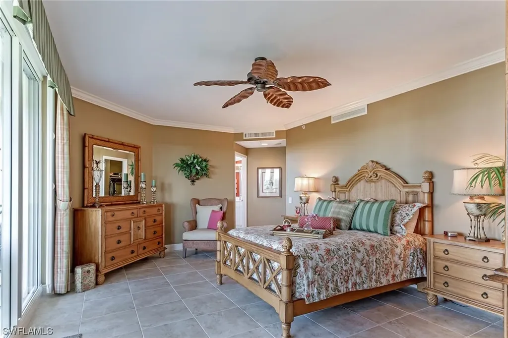 445 Cove Tower Drive Naples FL 34110
