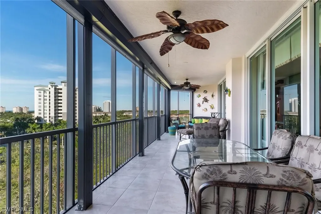 445 Cove Tower Drive Naples FL 34110